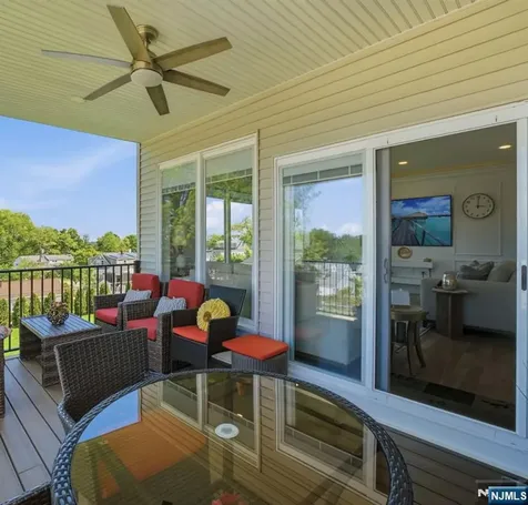 25 Mayfair Place Clifton NJ 07013