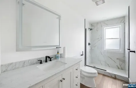 25 Mayfair Place Clifton NJ 07013