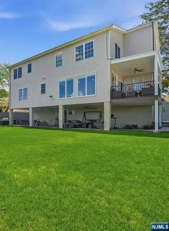 25 Mayfair Place Clifton NJ 07013