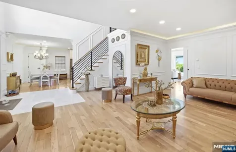 25 Mayfair Place Clifton NJ 07013
