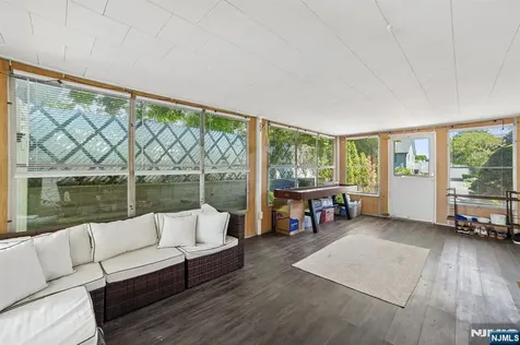 1 Hillside Terrace Wallington NJ 07057