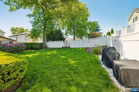 1 Hillside Terrace Wallington NJ 07057