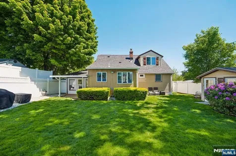 1 Hillside Terrace Wallington NJ 07057