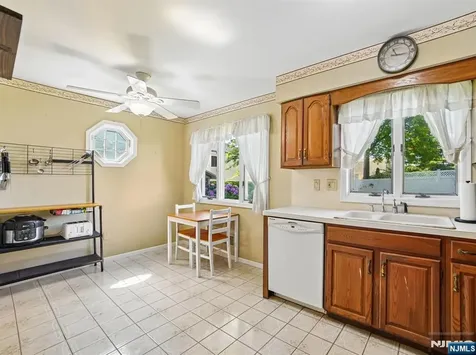 1 Hillside Terrace Wallington NJ 07057