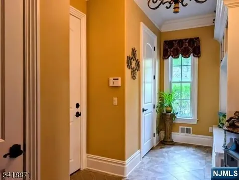 8 Pineview Boonton Township NJ 07005