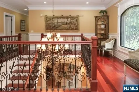 8 Pineview Boonton Township NJ 07005