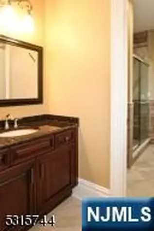 8 Pineview Boonton Township NJ 07005