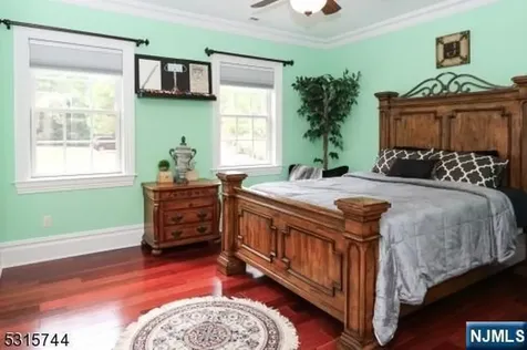 8 Pineview Boonton Township NJ 07005