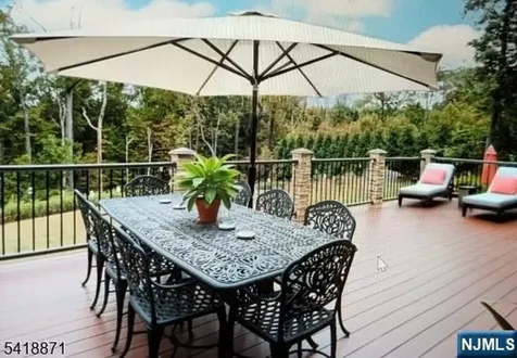 8 Pineview Boonton Township NJ 07005
