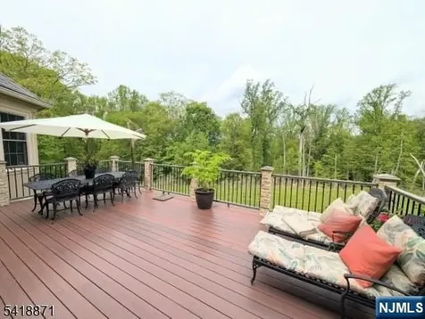 8 Pineview Boonton Township NJ 07005