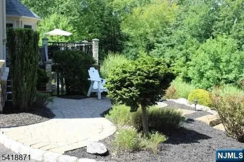 8 Pineview Boonton Township NJ 07005