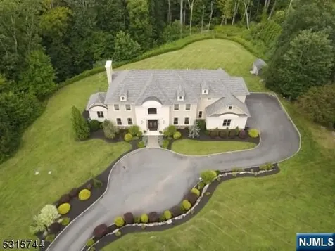 8 Pineview Boonton Township NJ 07005