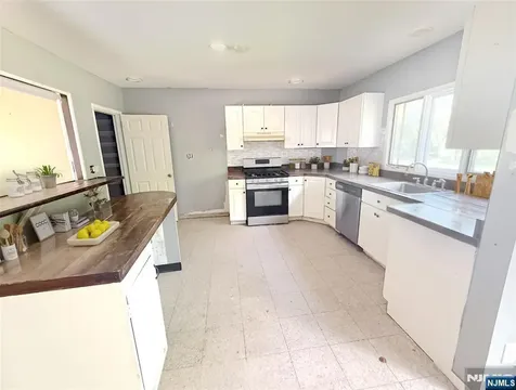 1 Short Street Dumont NJ 07628