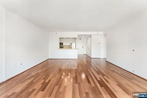 2305 City Place Edgewater NJ 07020