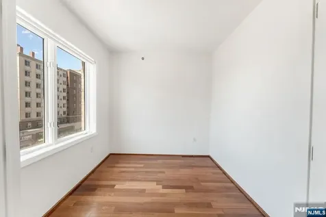 2305 City Place Edgewater NJ 07020