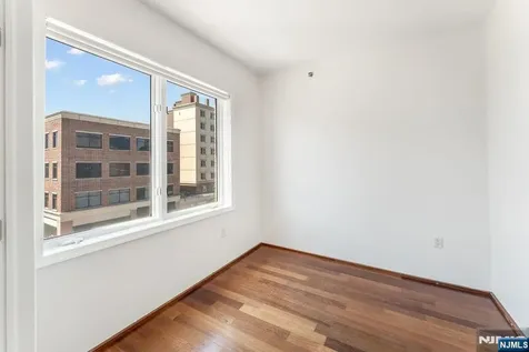 2305 City Place Edgewater NJ 07020