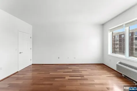 2305 City Place Edgewater NJ 07020