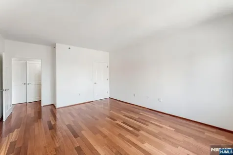 2305 City Place Edgewater NJ 07020