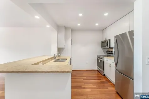 2305 City Place Edgewater NJ 07020
