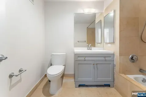 2305 City Place Edgewater NJ 07020