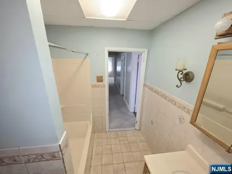 16 Beaver Avenue North Arlington NJ 07031