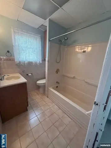 16 Beaver Avenue North Arlington NJ 07031