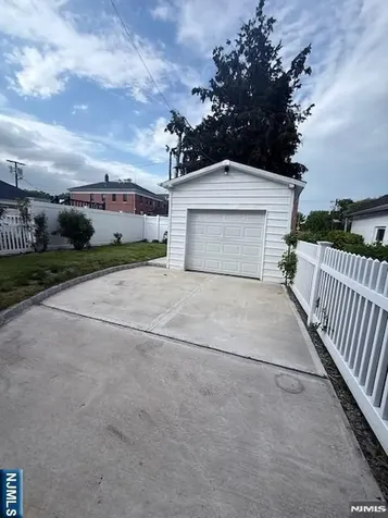 16 Beaver Avenue North Arlington NJ 07031