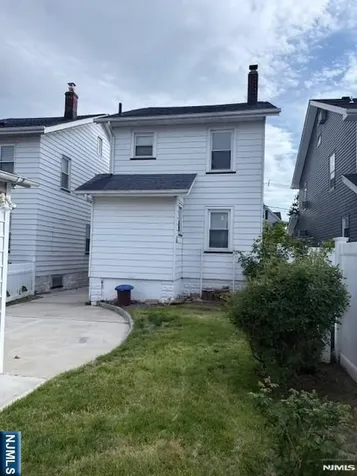 16 Beaver Avenue North Arlington NJ 07031