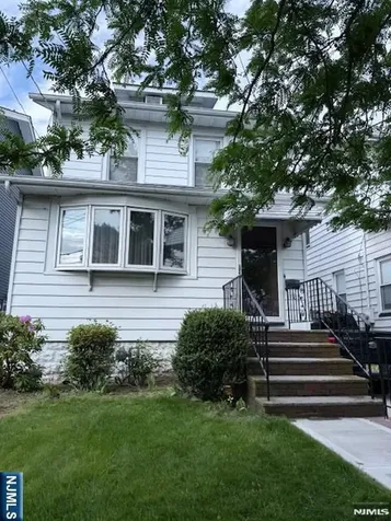 16 Beaver Avenue North Arlington NJ 07031