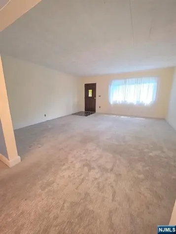 16 Beaver Avenue North Arlington NJ 07031
