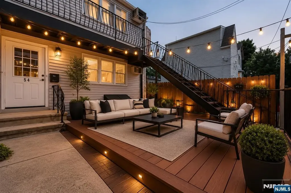 54 Chestnut Street Weehawken NJ 07086