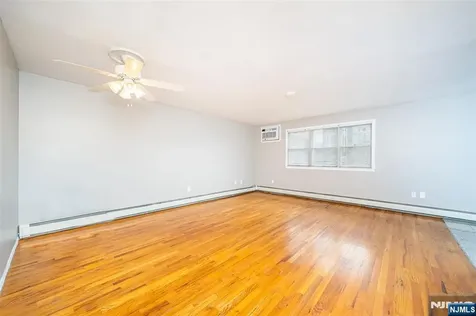 54 Chestnut Street Weehawken NJ 07086