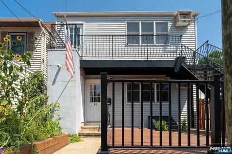 54 Chestnut Street Weehawken NJ 07086