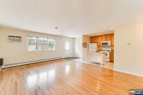 54 Chestnut Street Weehawken NJ 07086