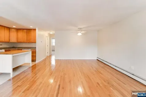 54 Chestnut Street Weehawken NJ 07086