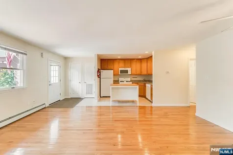 54 Chestnut Street Weehawken NJ 07086