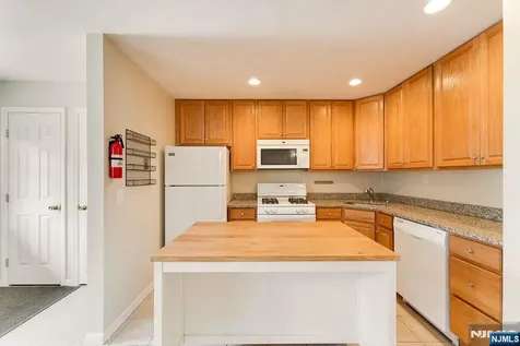 54 Chestnut Street Weehawken NJ 07086