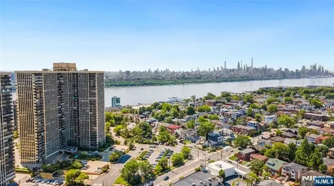 200 Winston Cliffside Park NJ 07010