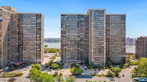 200 Winston Cliffside Park NJ 07010
