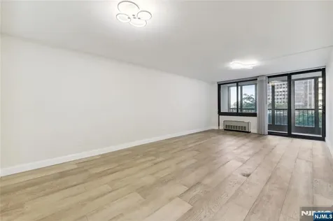 200 Winston Cliffside Park NJ 07010