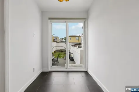 63 Garrison Street Newark NJ 07105