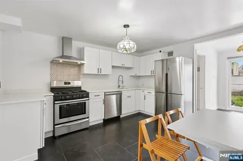 63 Garrison Street Newark NJ 07105