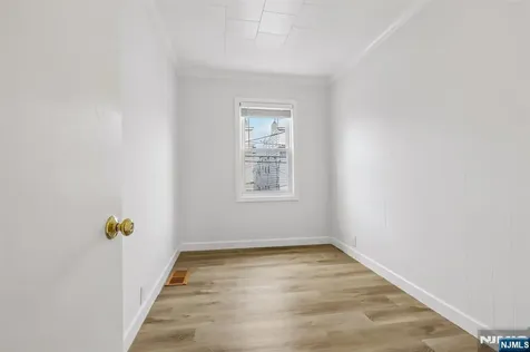 63 Garrison Street Newark NJ 07105