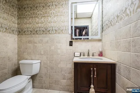 29 Grove Street South Hackensack NJ 07606