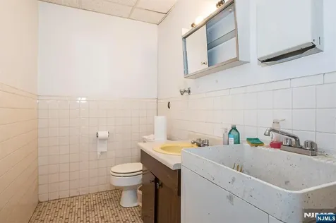 29 Grove Street South Hackensack NJ 07606
