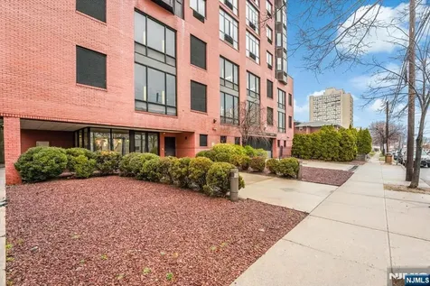 29 1st Street Hackensack NJ 07601