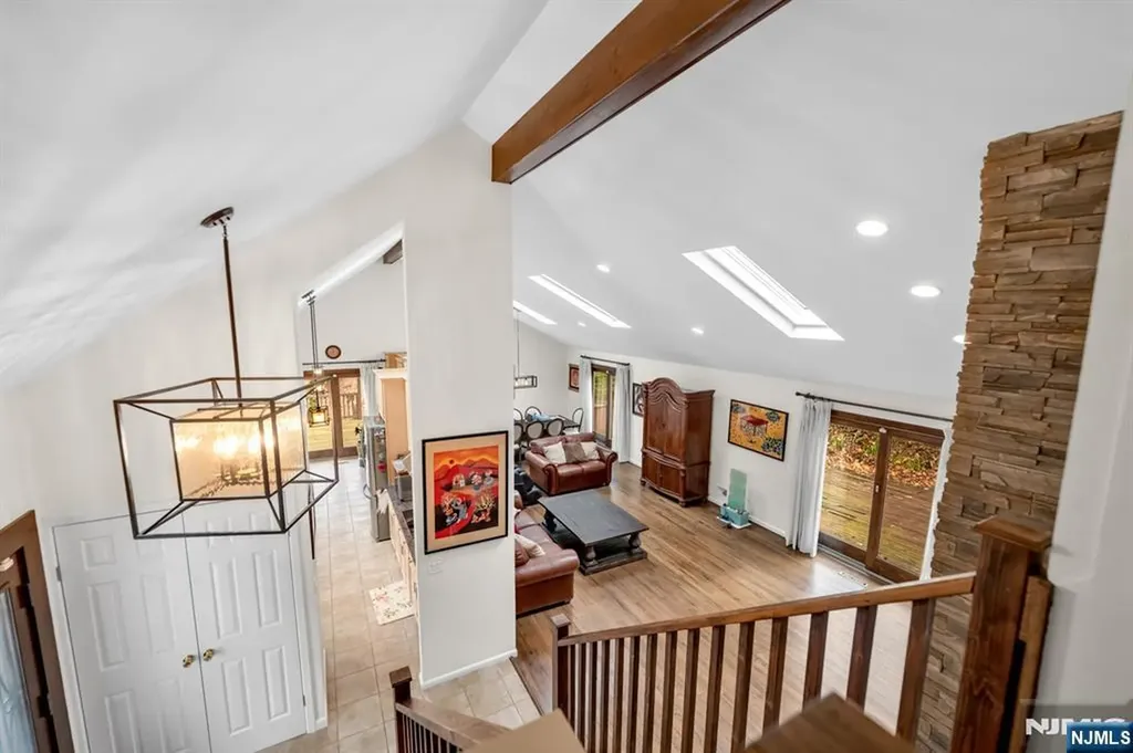 37 Berkshire Road Woodcliff Lake NJ 07677