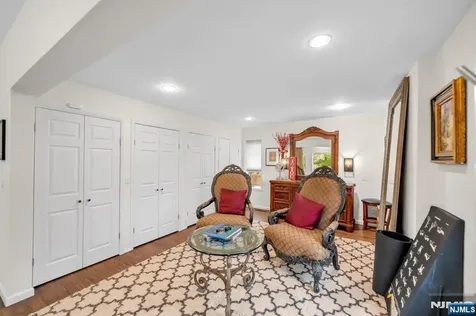 37 Berkshire Road Woodcliff Lake NJ 07677