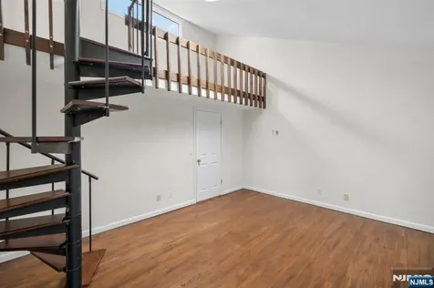 37 Berkshire Road Woodcliff Lake NJ 07677