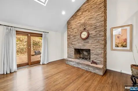 37 Berkshire Road Woodcliff Lake NJ 07677